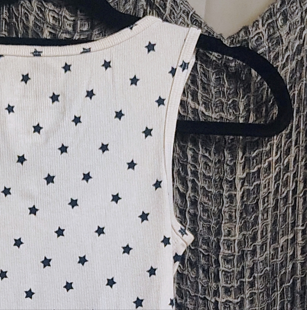 Time and Tru Star Print Ribbed Small Tank Top White & Navy - Picture 6 of 7